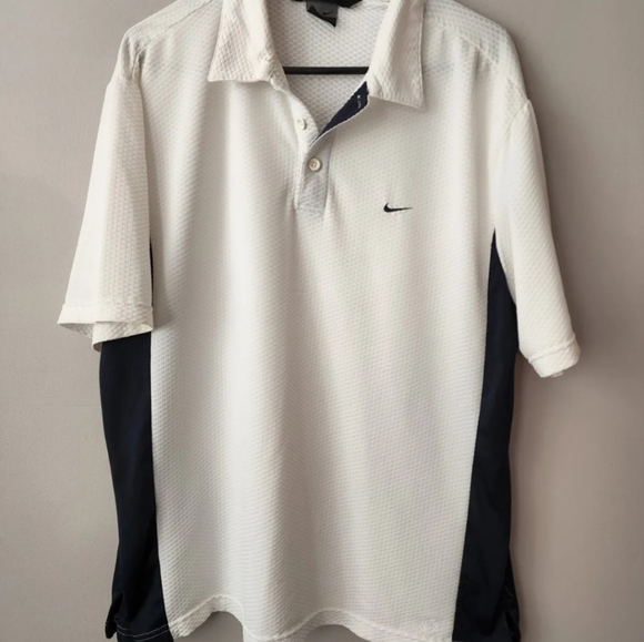 Lot Of 2 Men’s Nike Large Polo and Tshirt - Picture 5 of 7